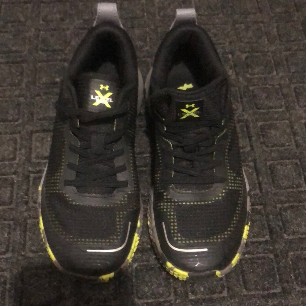 Sketcher slip on sneakers